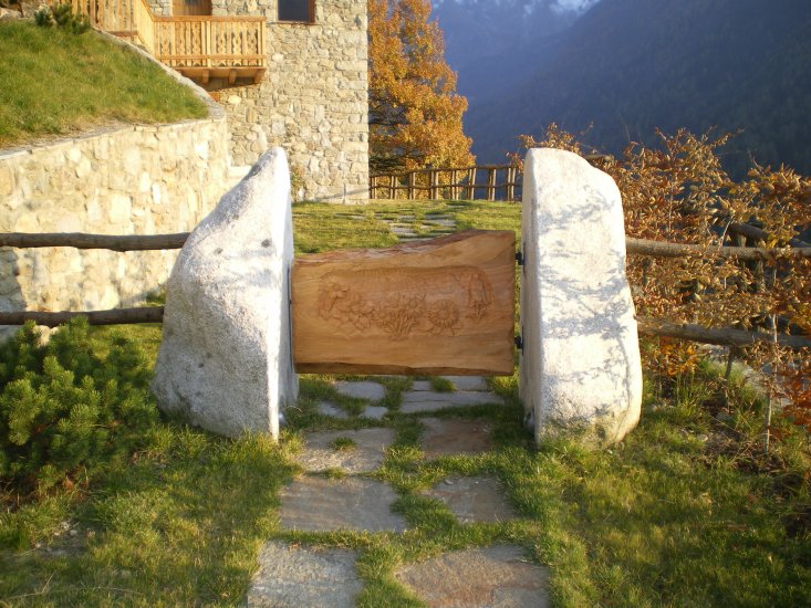 cancello con fiori legno Cedro Del Libano cancello con fiori legno Cedro Del Libano