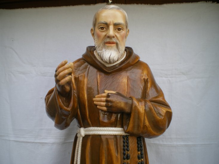 Padre Pio legno di Pino Cembro dipinto Padre Pio legno di Pino Cembro dipinto